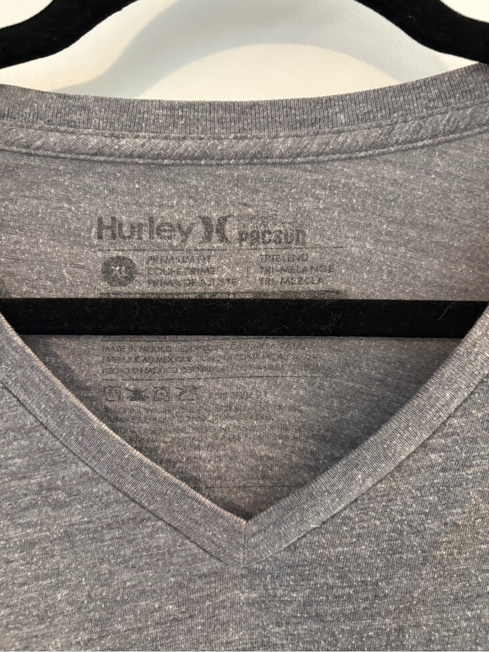 Hurley Men's Heather Gray V-Neck Pocket Tee - Picture 2 of 2